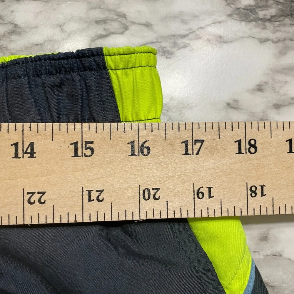 Nike Better World Men's Board Shorts Swim Trunks Size L Black Neon Lined Pockets